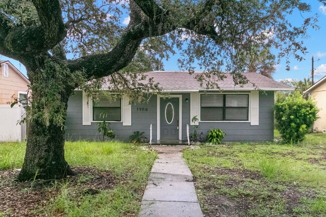 1908 43rd St S in St. Petersburg, FL - Building Photo - Building Photo