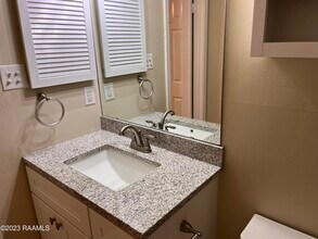 701 S College Rd-Unit -208 in Lafayette, LA - Building Photo - Building Photo