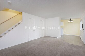 3512 SE 61st Ave in Portland, OR - Building Photo - Building Photo