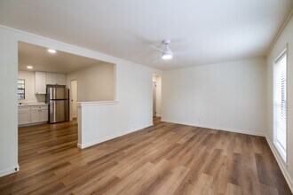 Timber Ridge Apartments in Seneca, SC - Foto de edificio - Interior Photo