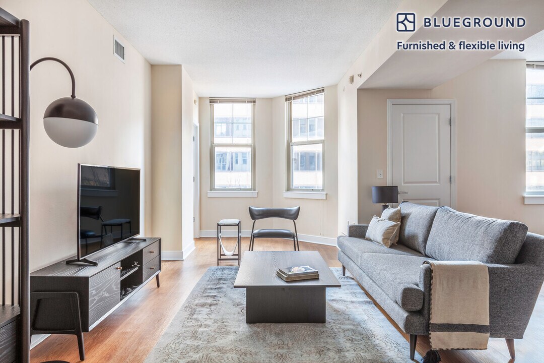1210 Massachusetts Ave NW-Unit -FL3-ID238 in Washington, DC - Building Photo