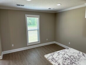 84 Jackson Creek Dr in Jackson, TN - Building Photo - Building Photo