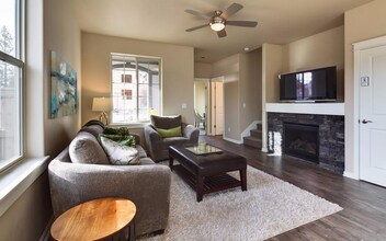 20925 Sotra Loop in Bend, OR - Building Photo - Building Photo