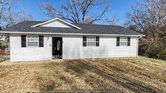 1811 Union St in Monroe, NC - Building Photo