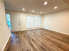 4416 Chowning Way in Dunwoody, GA - Building Photo - Building Photo