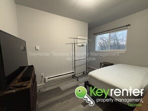 228 E 62nd St in Tacoma, WA - Building Photo - Building Photo