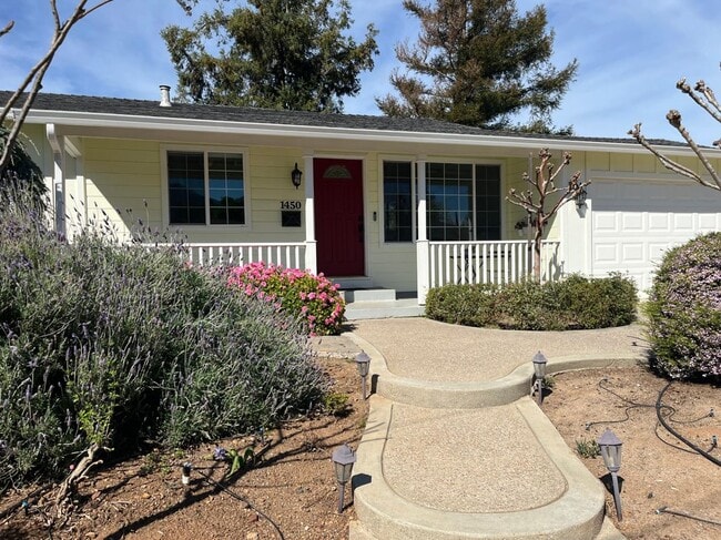 property at 1450 Carolina Dr