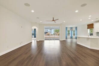 95 Crawford Ln in Richmond Hill, GA - Building Photo - Building Photo