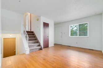 1552 S Memphis St in Aurora, CO - Building Photo - Building Photo