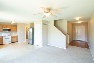 4323 Bristol View Ct in St. Louis, MO - Building Photo - Building Photo