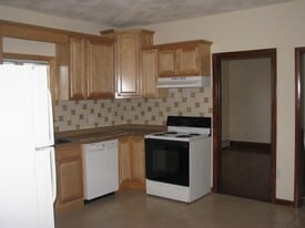 384 Medford St, Unit 1 in Malden, MA - Building Photo