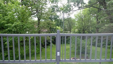 2314 Fitchburg Rd, Unit 2314B in Fitchburg, WI - Foto de edificio - Building Photo