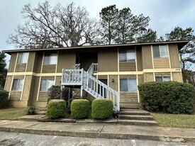736 Pointe Ct in Tallahassee, FL - Building Photo