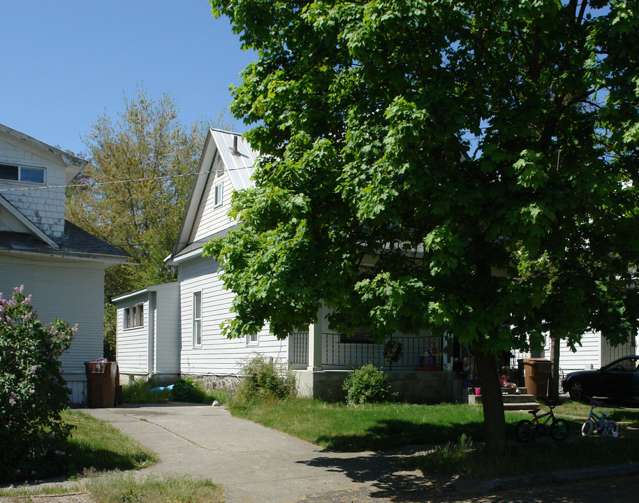 1305 N Madison St in Spokane, WA - Building Photo