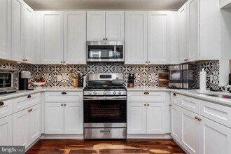 118 E 6th Ave in Conshohocken, PA - Building Photo - Building Photo