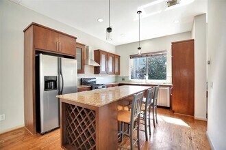 5202 Lillian St in Houston, TX - Building Photo - Building Photo