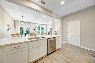 233 Sand Oak Blvd in Panama City Beach, FL - Building Photo