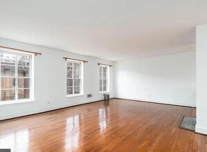 1717 Green St in Philadelphia, PA - Building Photo - Building Photo