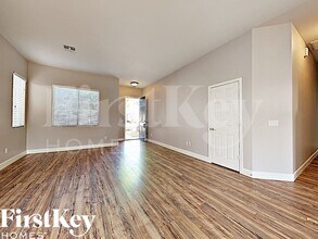 13702 W Tara Ln in Surprise, AZ - Building Photo - Building Photo