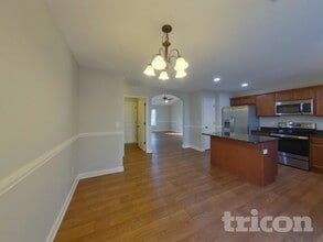 613 Slippery Moss Dr in Spartanburg, SC - Foto de edificio - Building Photo