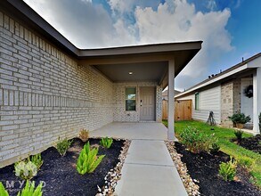 2842 Via Augusta Dr in Conroe, TX - Building Photo - Building Photo