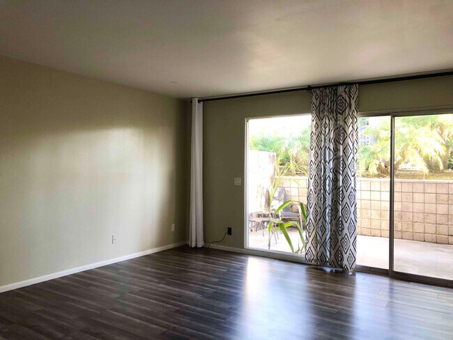 112 Avenida Pelayo-Unit -15 in San Clemente, CA - Building Photo - Building Photo