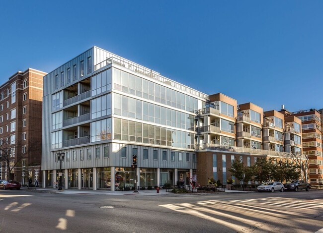 property at 525 Kedzie St