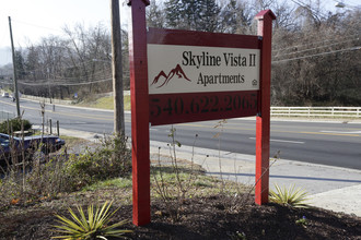 Front Royal Town Apartments in Front Royal, VA - Building Photo - Building Photo