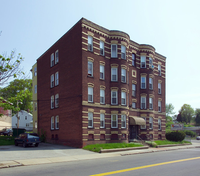 189 Center St in Chicopee, MA - Building Photo - Building Photo