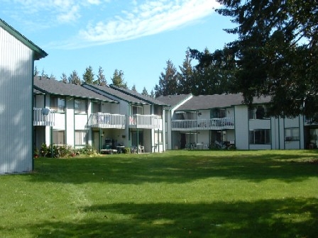 Villa Verdante in Woodburn, OR - Building Photo