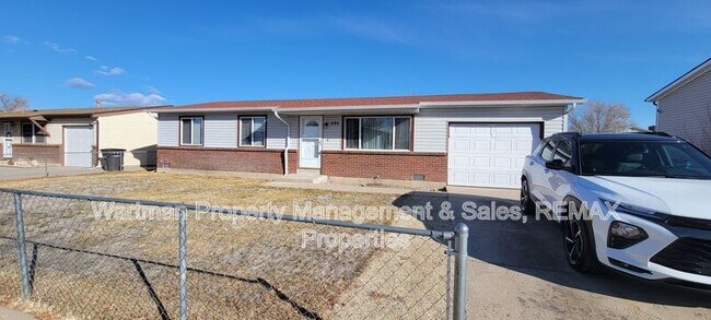 property at 495 Calle Entrada