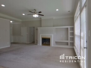 3743 Sipes Ln in Charlotte, NC - Building Photo - Building Photo