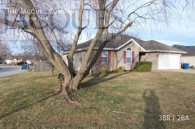 901 W Dustin Ln in Nixa, MO - Building Photo - Building Photo