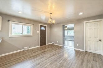 2318 Eccles St in Pittsburgh, PA - Building Photo - Building Photo