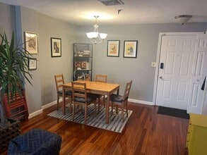 230 Willard St, Unit 512 in Quincy, MA - Foto de edificio - Building Photo