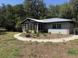 407 SW 1st St in Trenton, FL - Building Photo