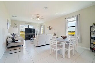 5102 Joyous Pl in Fort Pierce, FL - Foto de edificio - Building Photo