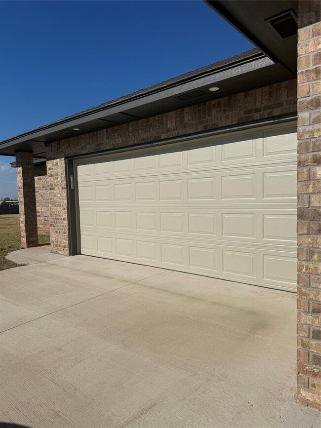 5113 Brooke Rd in Tuttle, OK - Building Photo - Building Photo