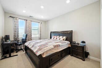 1231 Sunrise View in San Marcos, CA - Building Photo - Building Photo