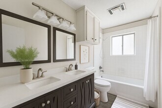 1206 Holleman Dr in College Station, TX - Building Photo - Building Photo