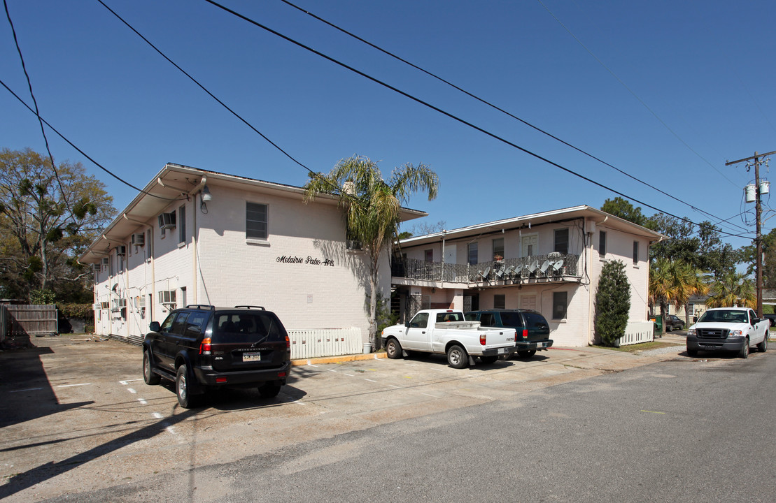 110-112 Gennaro Pl in Metairie, LA - Building Photo