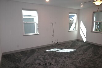 10060 Carinata Dr in Elk Grove, CA - Building Photo - Building Photo