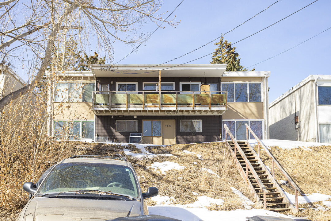4432 4 St NW in Calgary, AB - Building Photo
