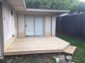 2508 Loving Ave in Dallas, TX - Building Photo - Building Photo