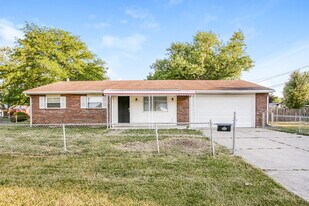 5041 Mt Royal Ave in Columbus, OH - Building Photo