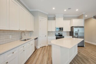 212 Tee Dr in Bryan, TX - Building Photo - Building Photo