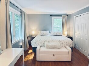 43 Kent Hills Ln in Wilton, CT - Building Photo - Building Photo