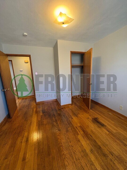 532 Ames Pl in Ferguson, MO - Building Photo