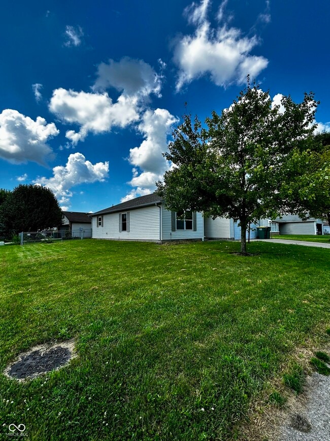 4204 Sycamore Ct in Franklin, IN - Building Photo - Building Photo