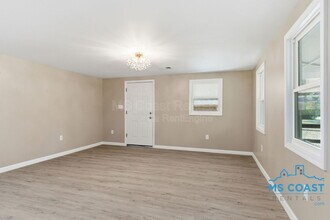 1528 Ladnier Rd in Gautier, MS - Building Photo - Building Photo